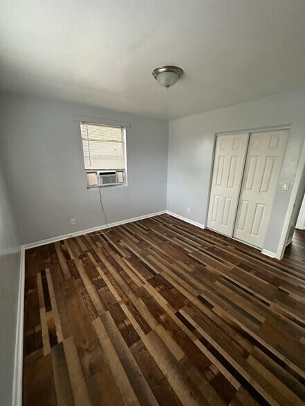 Building Photo - 2026 Palafox St