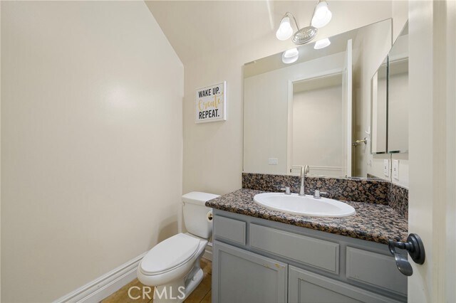 Building Photo - 527 S 5th Ave