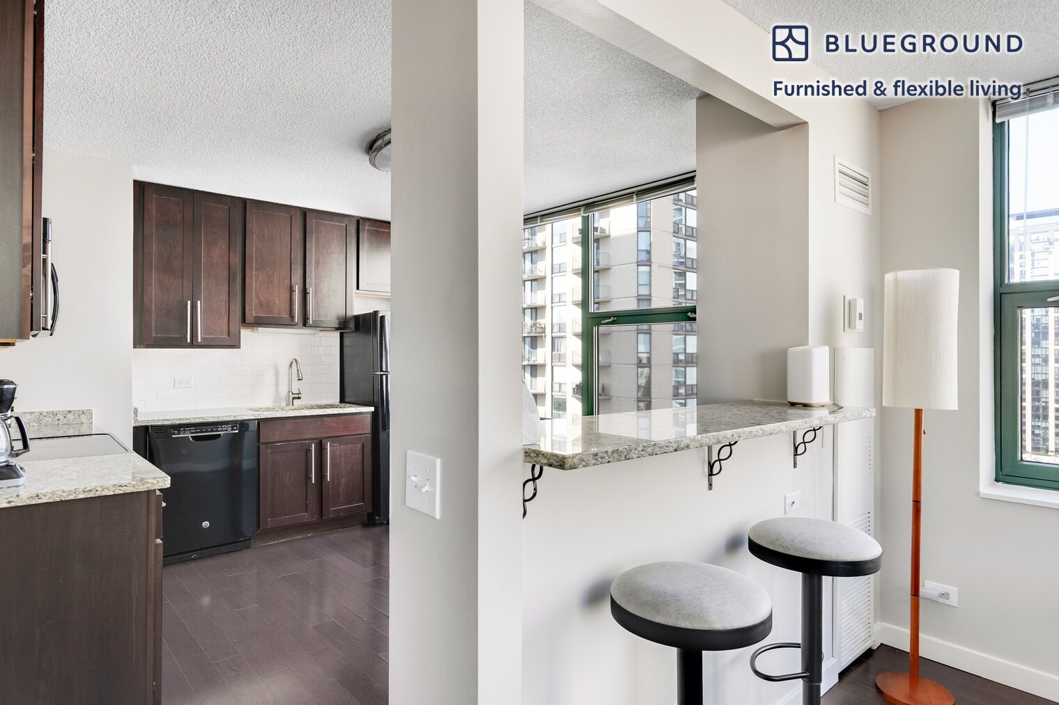 Building Photo - 77 W Huron St