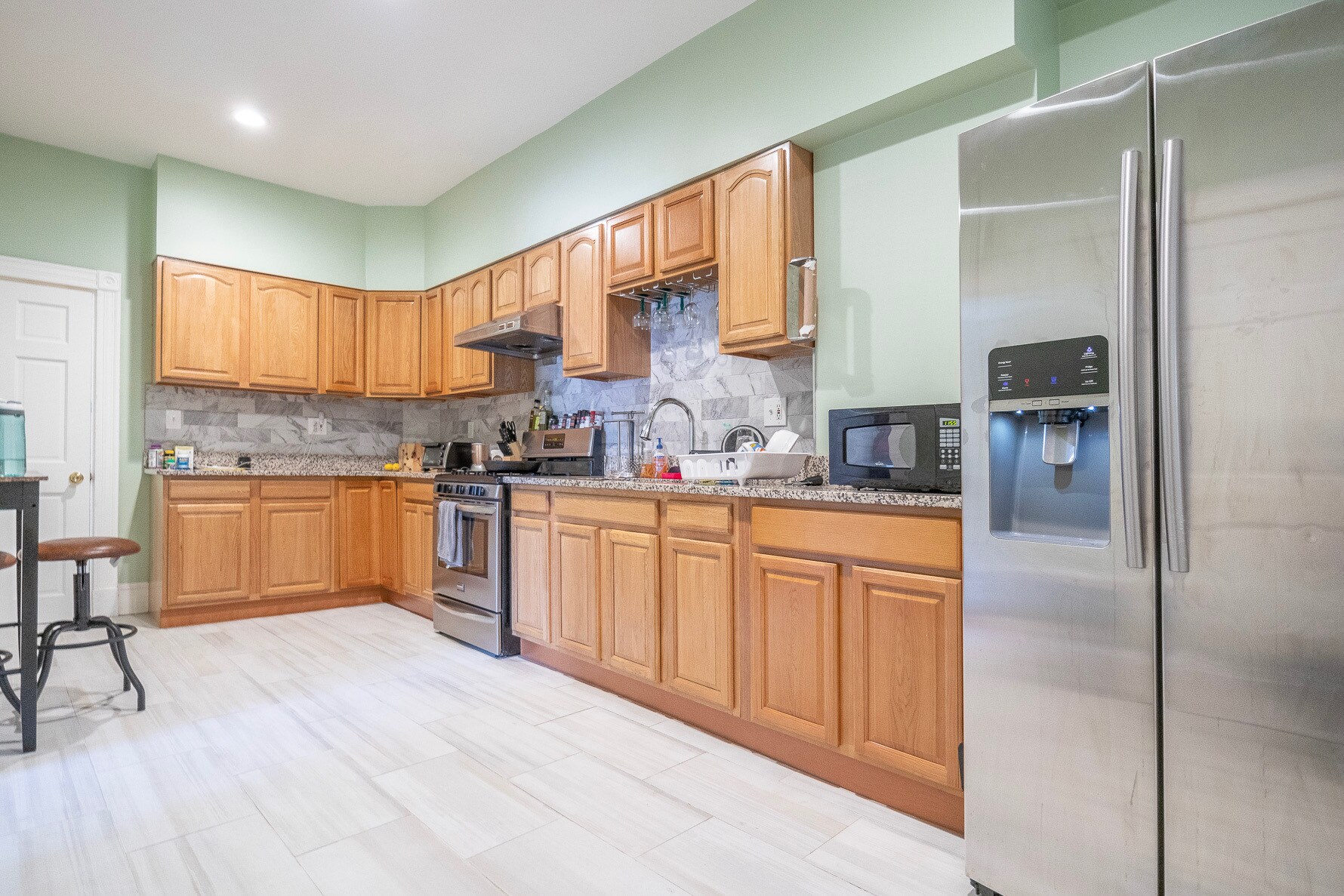 Building Photo - 872 Huntington Ave