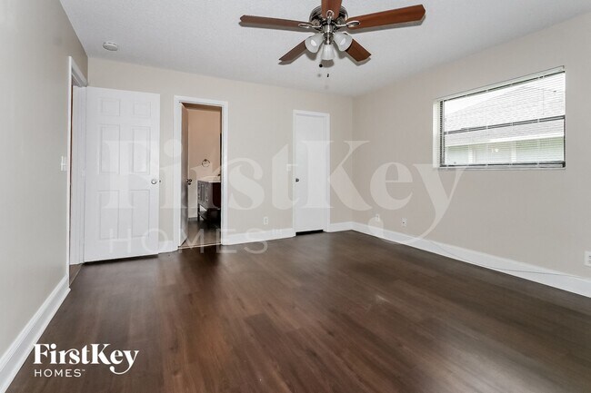 Building Photo - 11472 Sanderling Dr