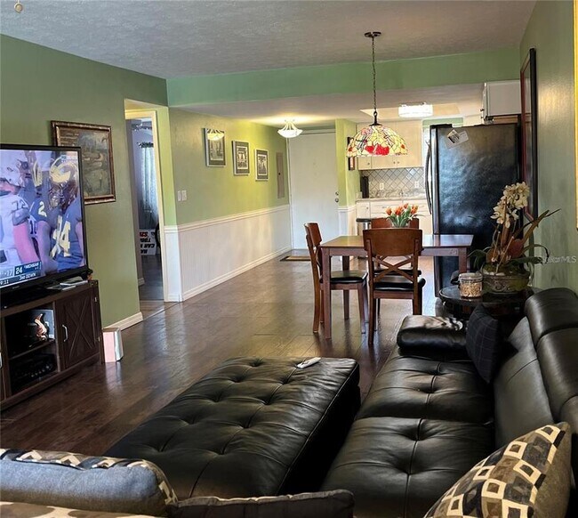 Building Photo - 5640 Ferguson Ct