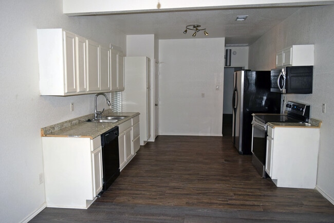 Building Photo - 1807 Fairmount Ave
