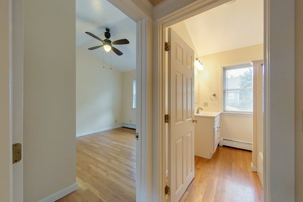Building Photo - 9 Bedlow Ave