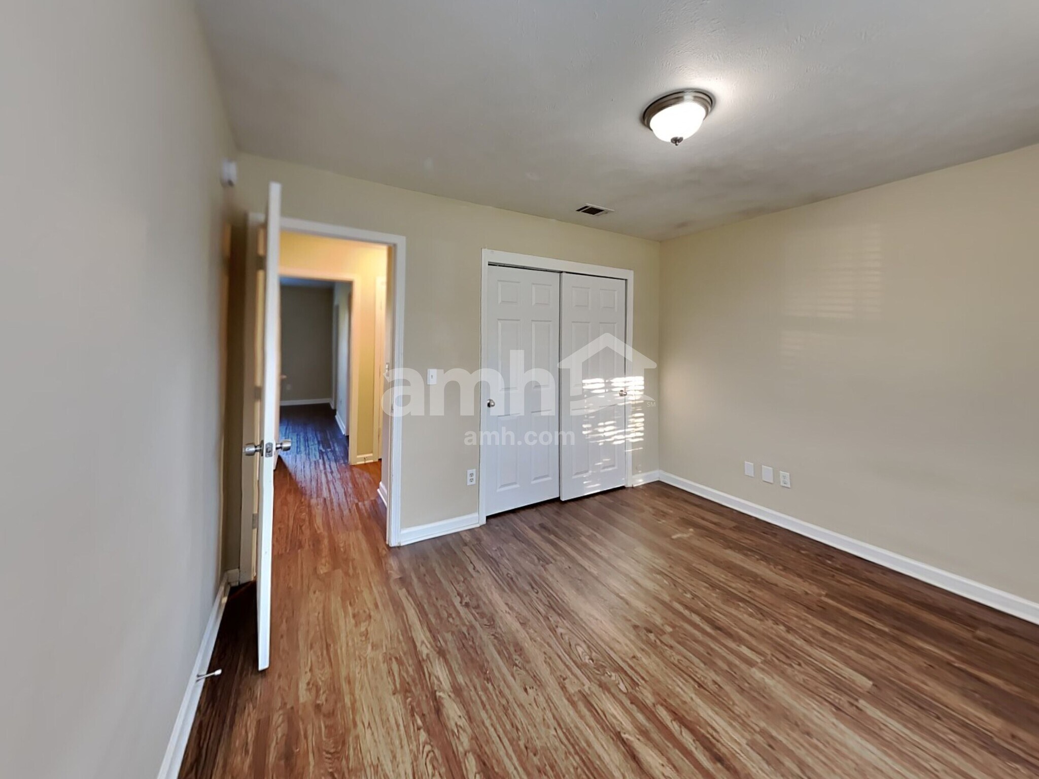 Building Photo - 634 Mable Dr