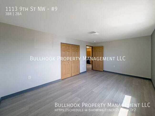 Building Photo - 1113 9th St NW