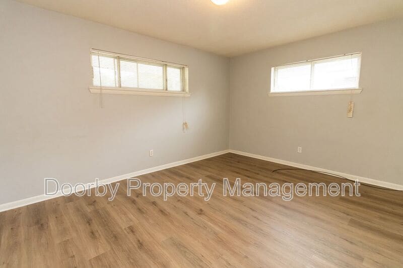 Building Photo - 5031 Cameron Ln
