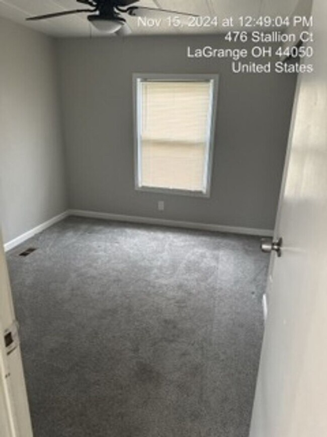 Building Photo - 476 Stallion Ct