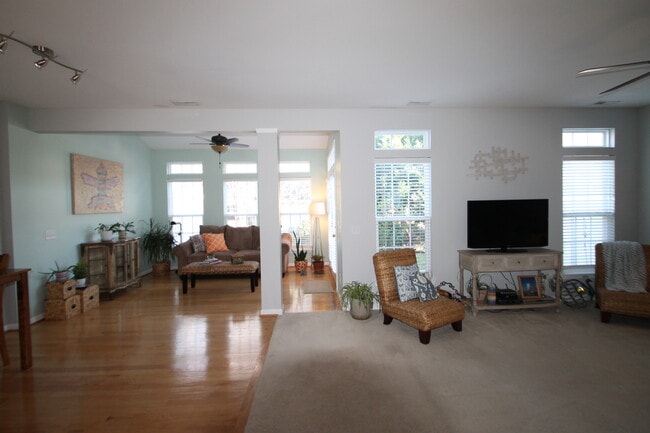 Building Photo - Exclusively Offered by Muse Realty, LLC