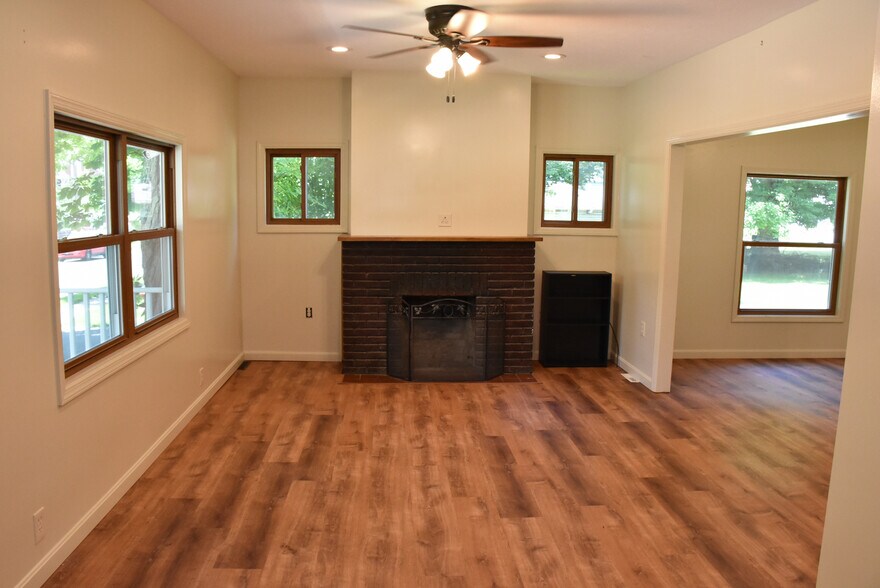 Building Photo - 539 North St