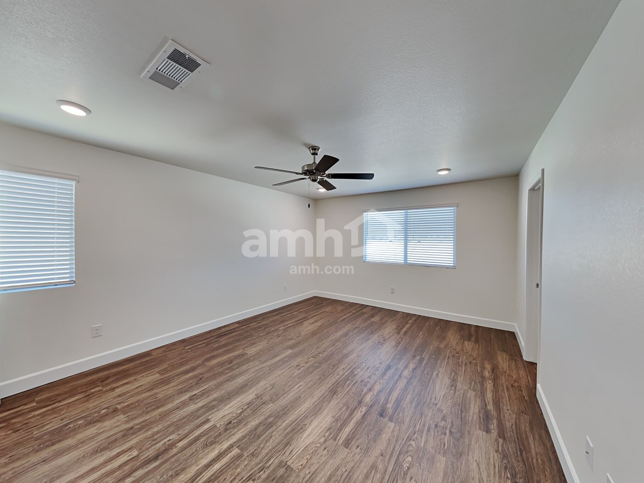 Building Photo - 6050 Theodore St