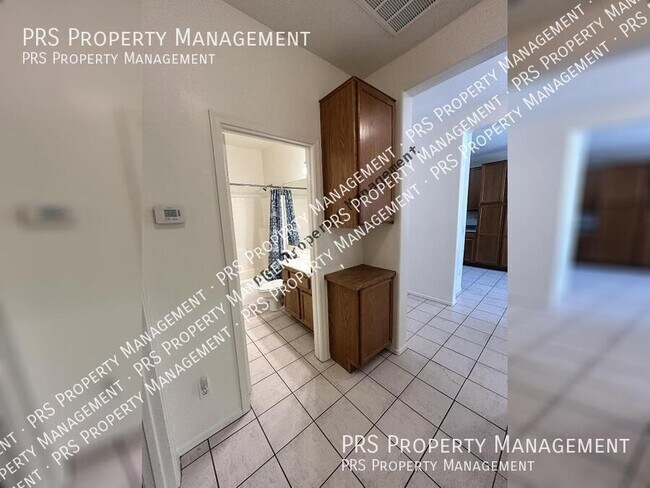 Building Photo - 2778 E Devon Ct