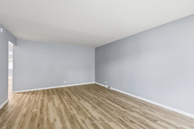 Building Photo - 14714 Ellis Ave