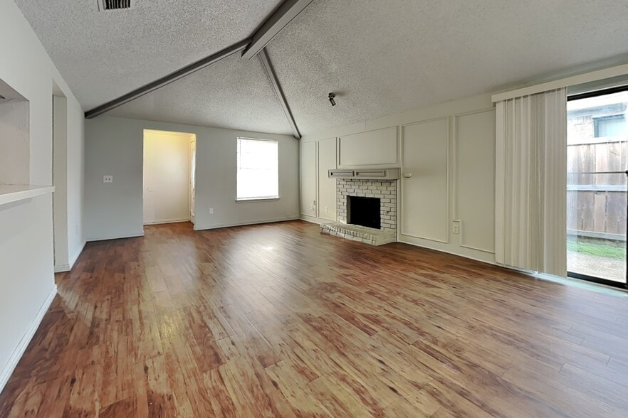 Building Photo - 11835 Garden Terrace Dr
