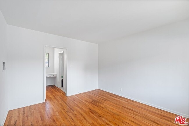 Building Photo - 9620 Braddock Dr