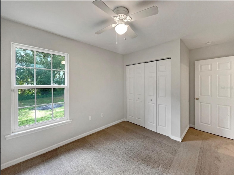 Building Photo - 1304 E Carolina Ave