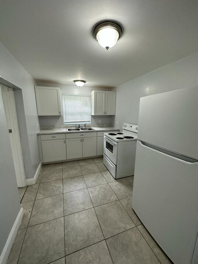 320320B Nixon St 320320B Nixon St Jacksonville FL 32204 Apartment