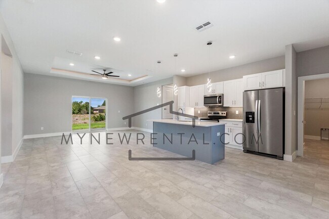 Building Photo - Deposit-Free! Get $1,000 OFF your first mo...