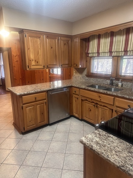 Building Photo - 312 Powder Mill Dr