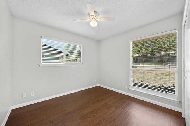 Building Photo - 6109 Glen Meadow Dr