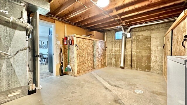 Building Photo - 6120 Hoyt St