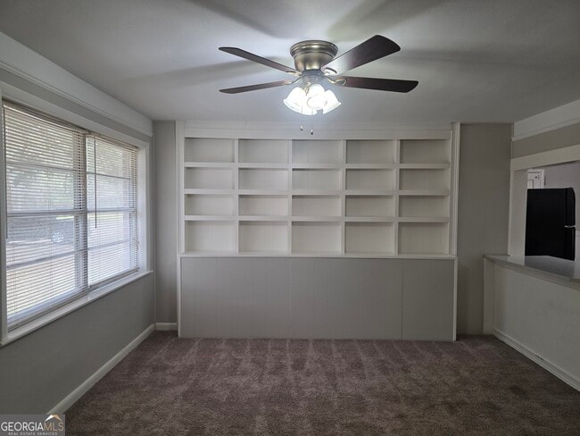 Building Photo - 583 Mill Pond Rd