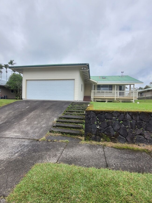 Building Photo - 105 Kaulike St