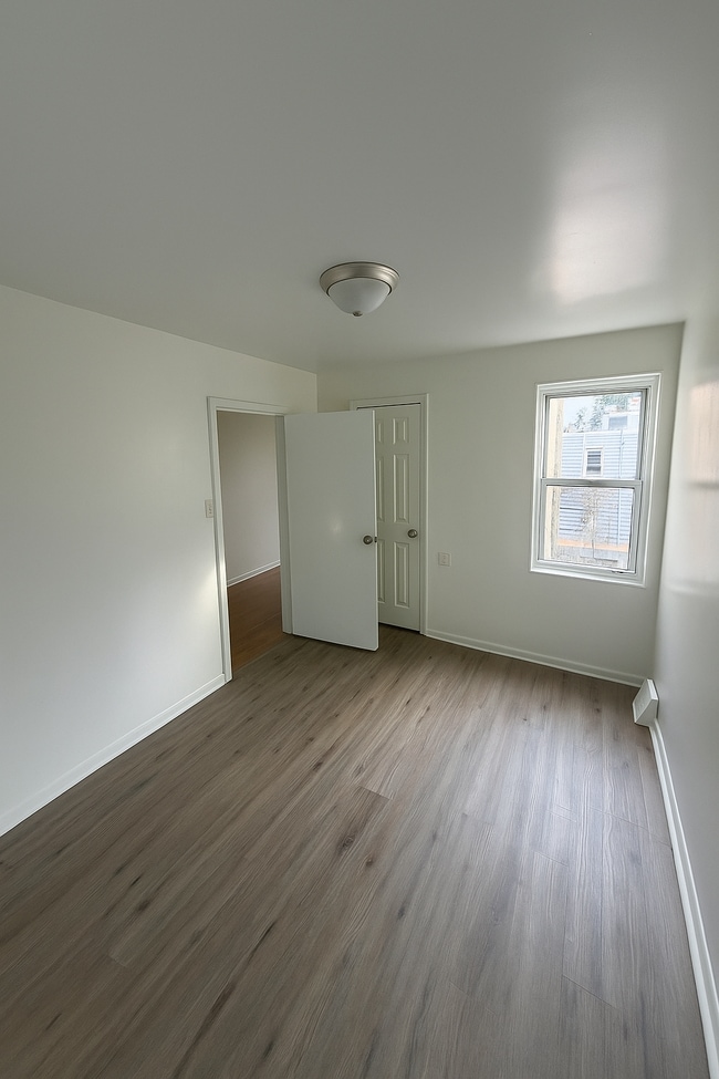 Building Photo - 5011 Jackson St