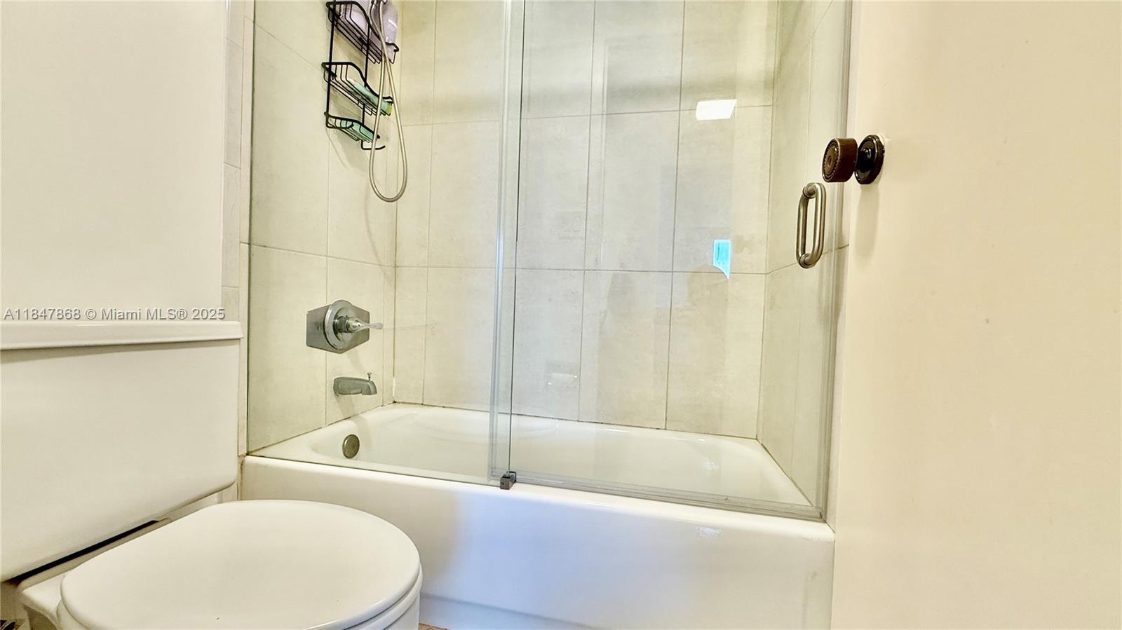 Building Photo - 100 Bayview Dr