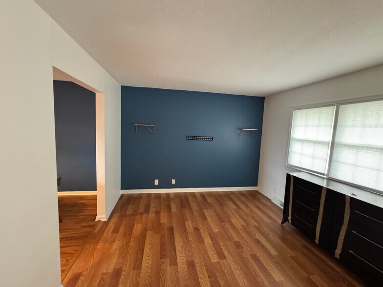 Building Photo - 4805 N 96th St