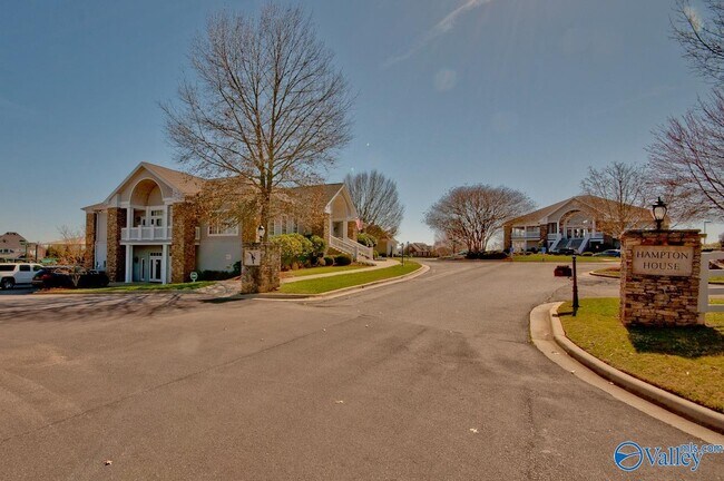 Building Photo - 2772 Deford Mill Rd SE