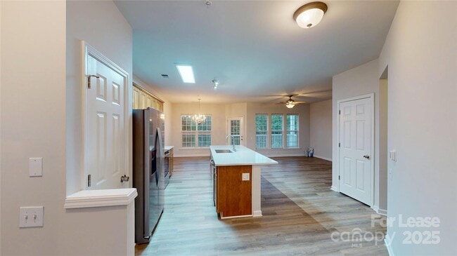 Building Photo - 14648 Via Sorrento Dr