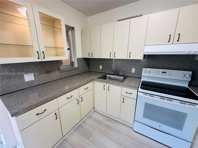 Building Photo - 6241 SW 2nd St