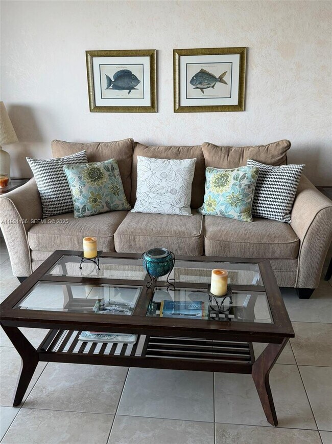 Building Photo - 5151 Collins Ave