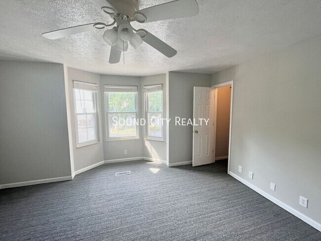 Building Photo - 238 Timberway Dr