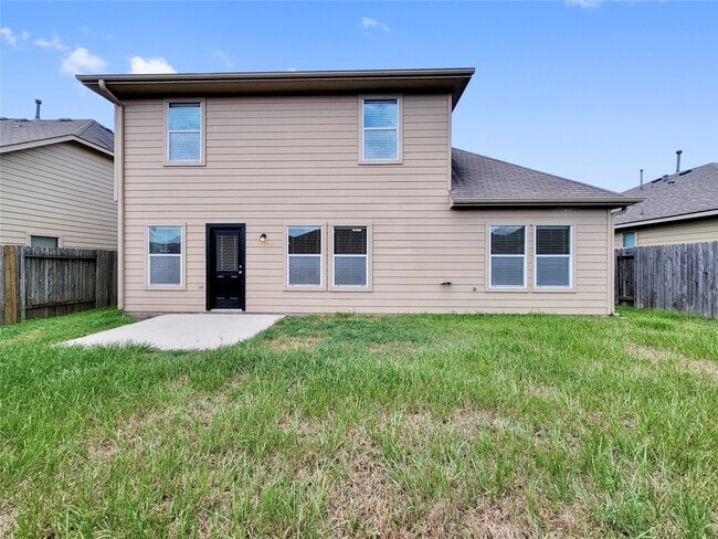 Building Photo - 2022 Midlane Drive