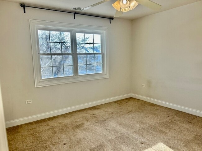 Building Photo - 31 Foxcroft Rd