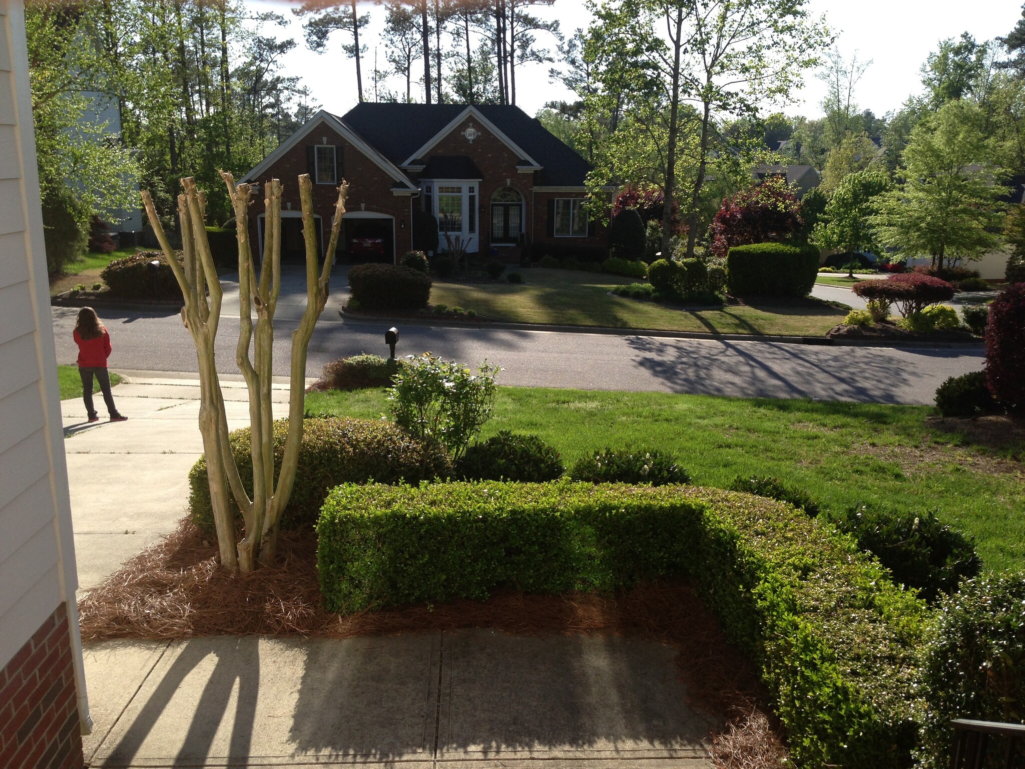 Front porch &gt; looking out to street - 101 Caymus Ct