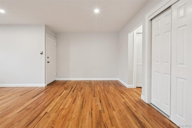 Building Photo - 16 Francis Ave