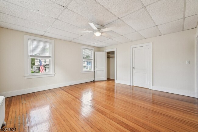 Building Photo - 215 Speedwell Ave