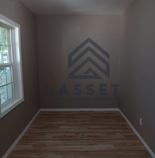 Building Photo - Charming 2 Bedroom Rent to Own Home!!