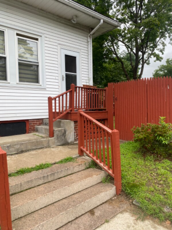 Building Photo - 223 3rd Ave