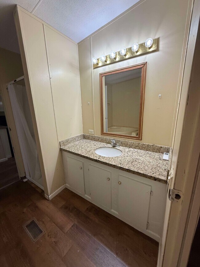 Building Photo - 16484 Brittany Way