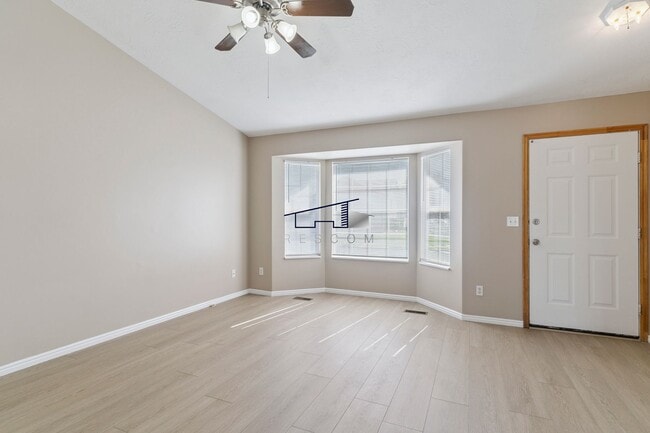 Building Photo - Updated Roy Utah 5 Bedroom 2 Bathroom Home!!