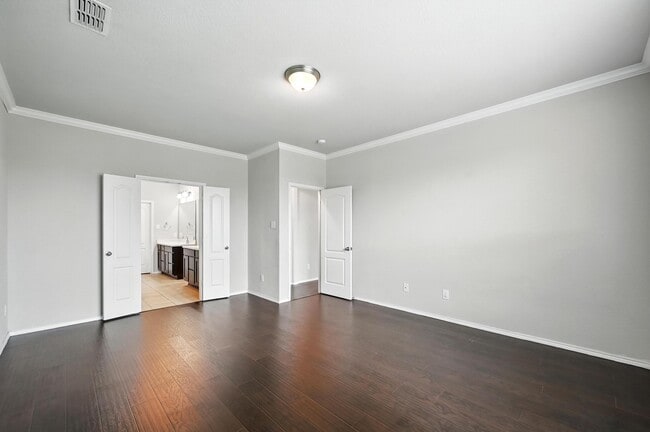 Building Photo - 1724 Long Meadow Rd