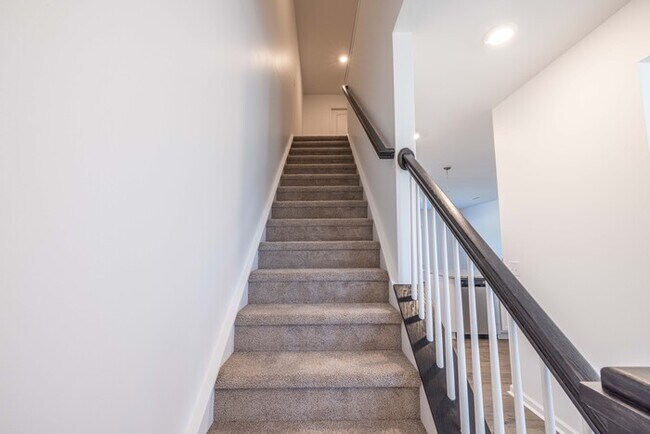 Building Photo - 4 Bedroom Home - Stonebridge Fairways - AV...