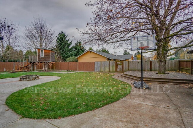 Building Photo - 3211 NE 62nd Ave