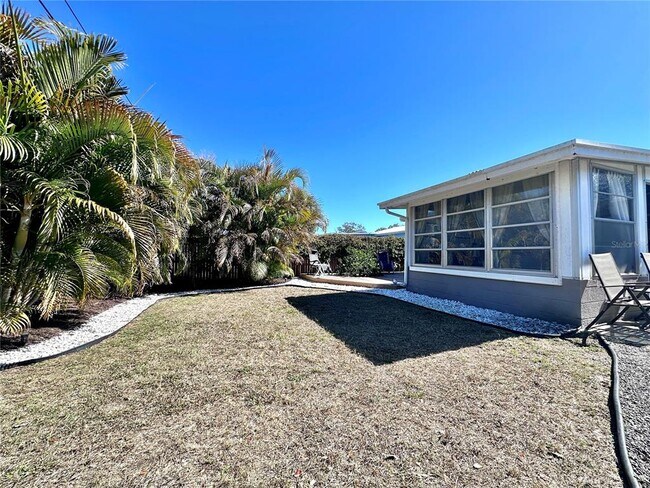 Building Photo - 5417 Jersey Ave S