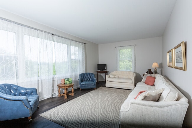 Building Photo - 10107 IL-120