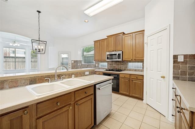 Building Photo - 2228 Coldwater Ln